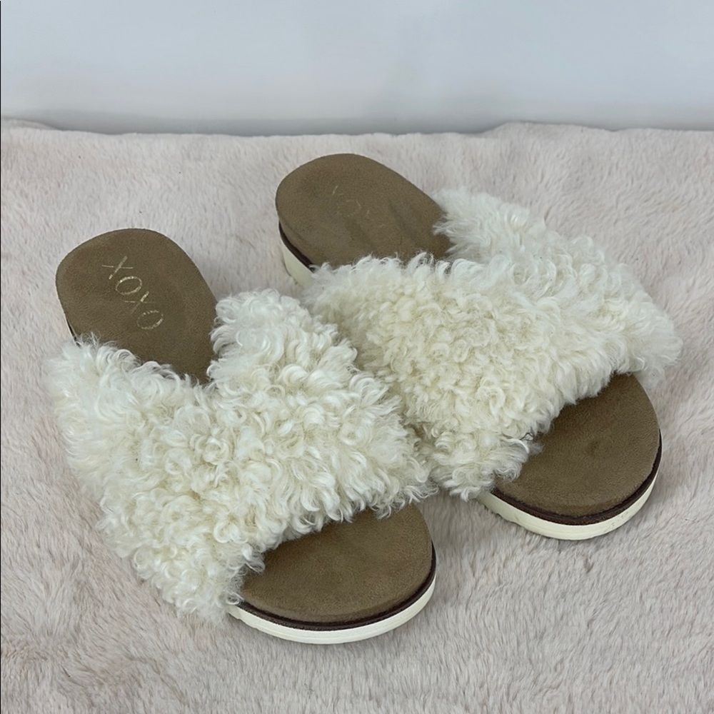 XOXO Women's Cream Fuzzy Slide Sandals Size6.5